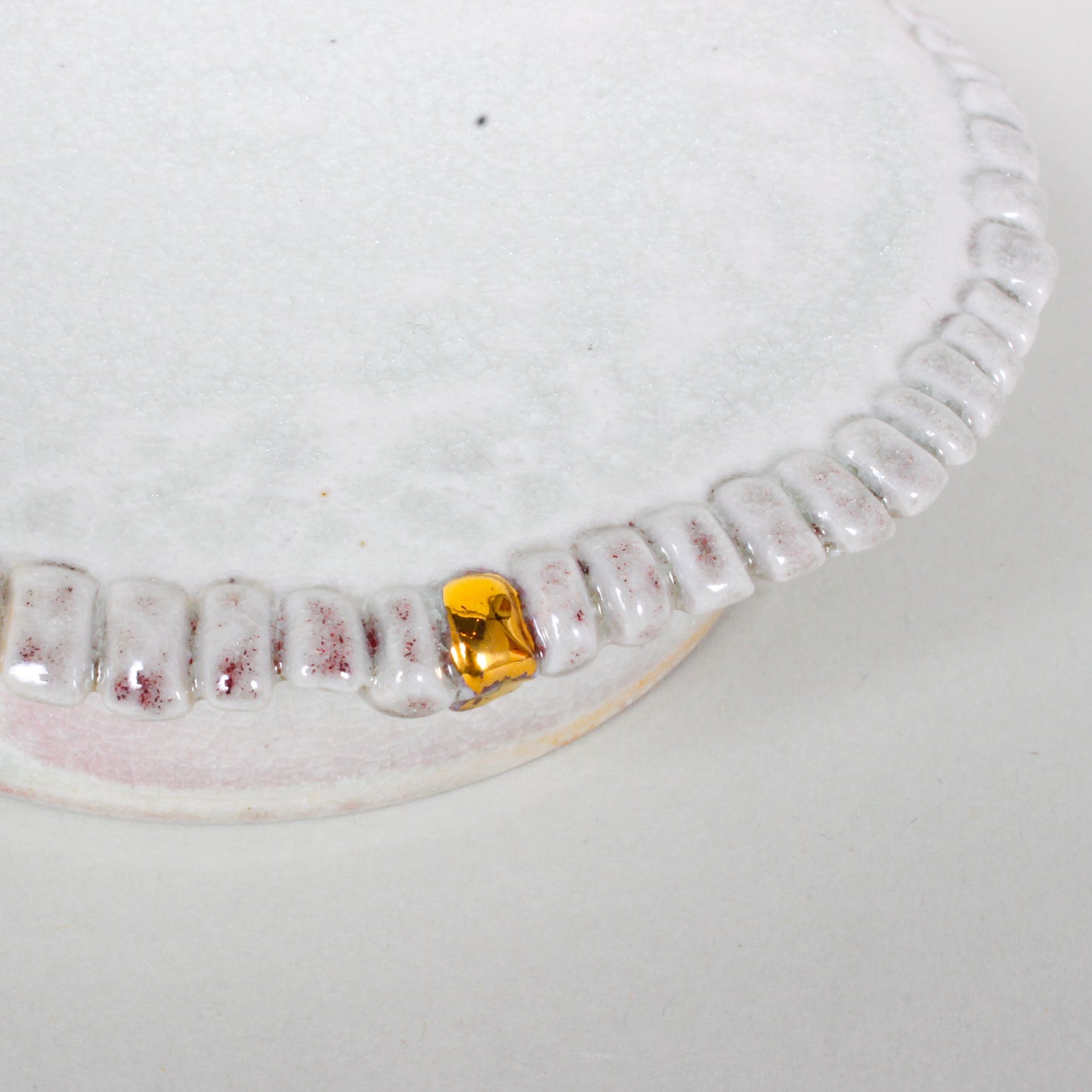 101. Small cake stand with teeth #3