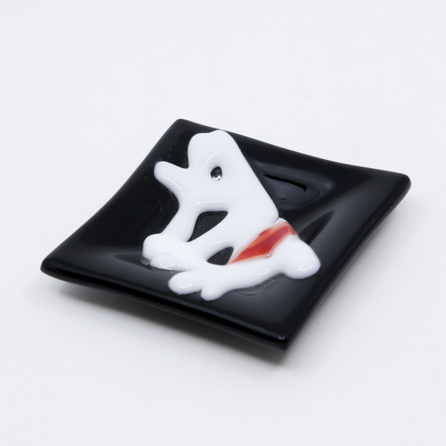 Black and white spoon rest