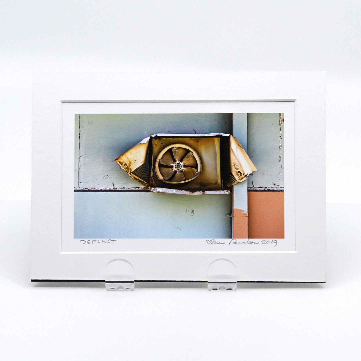 Photo of old air conditioning unit