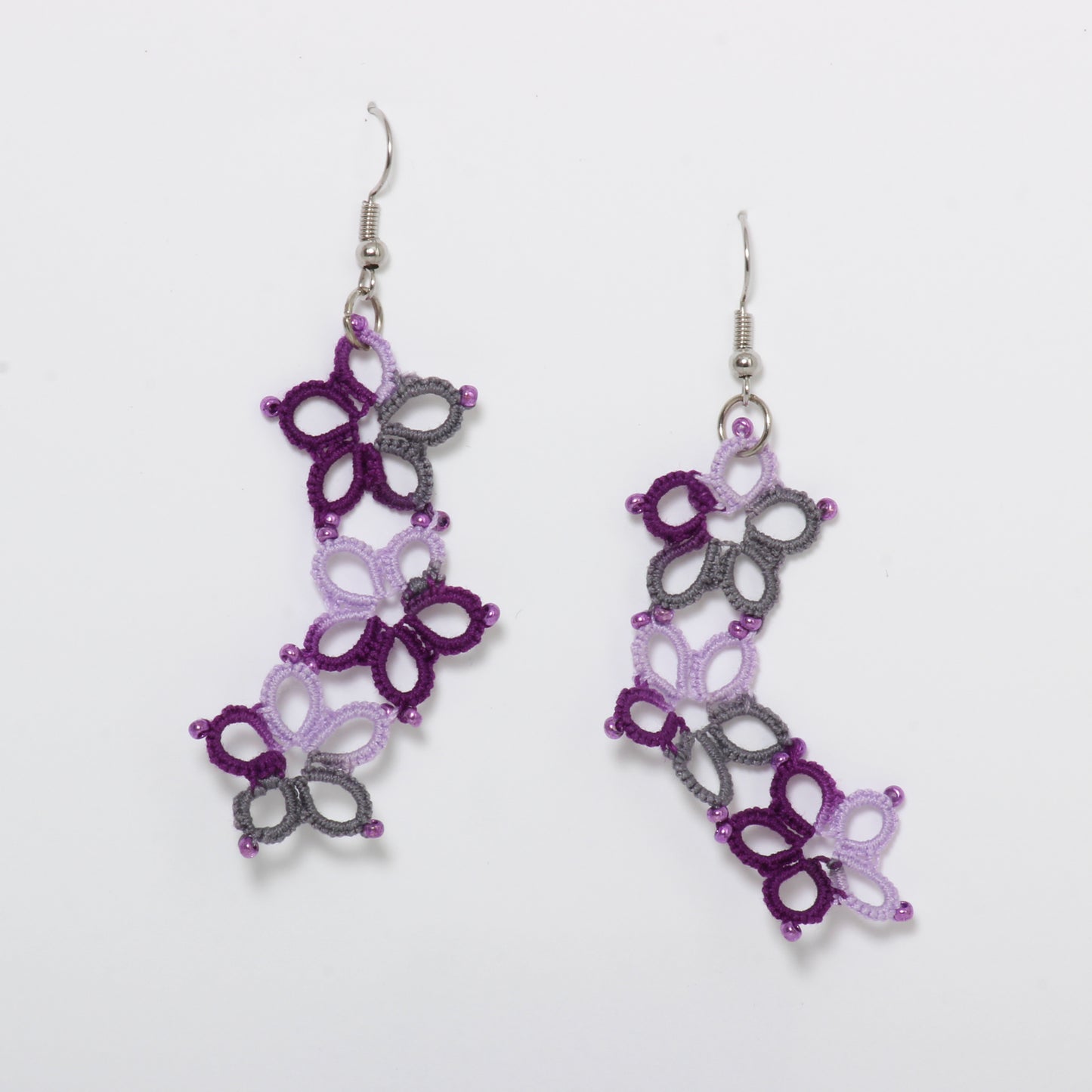 Tatted earrings: purple flowers