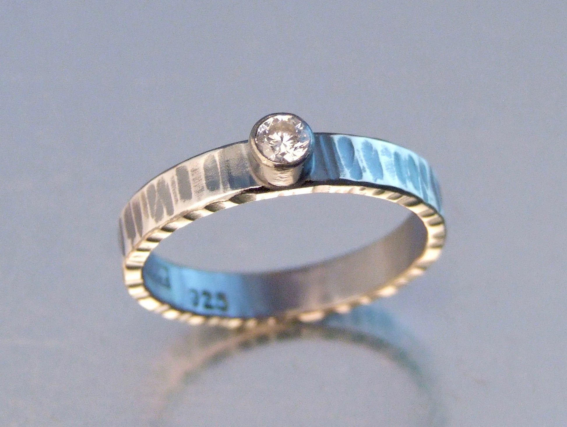 Thin band with zirconia