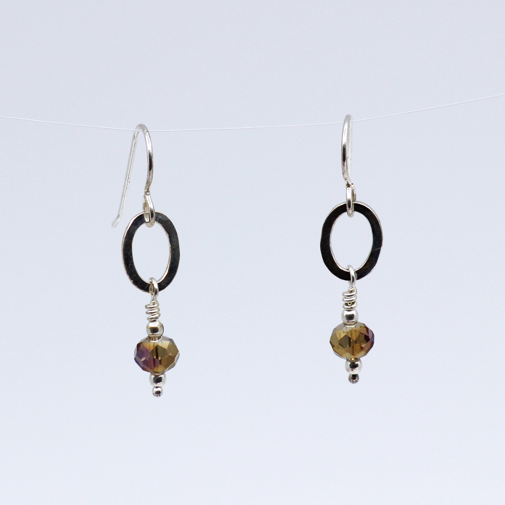 Oval link earrings with Czech crystal