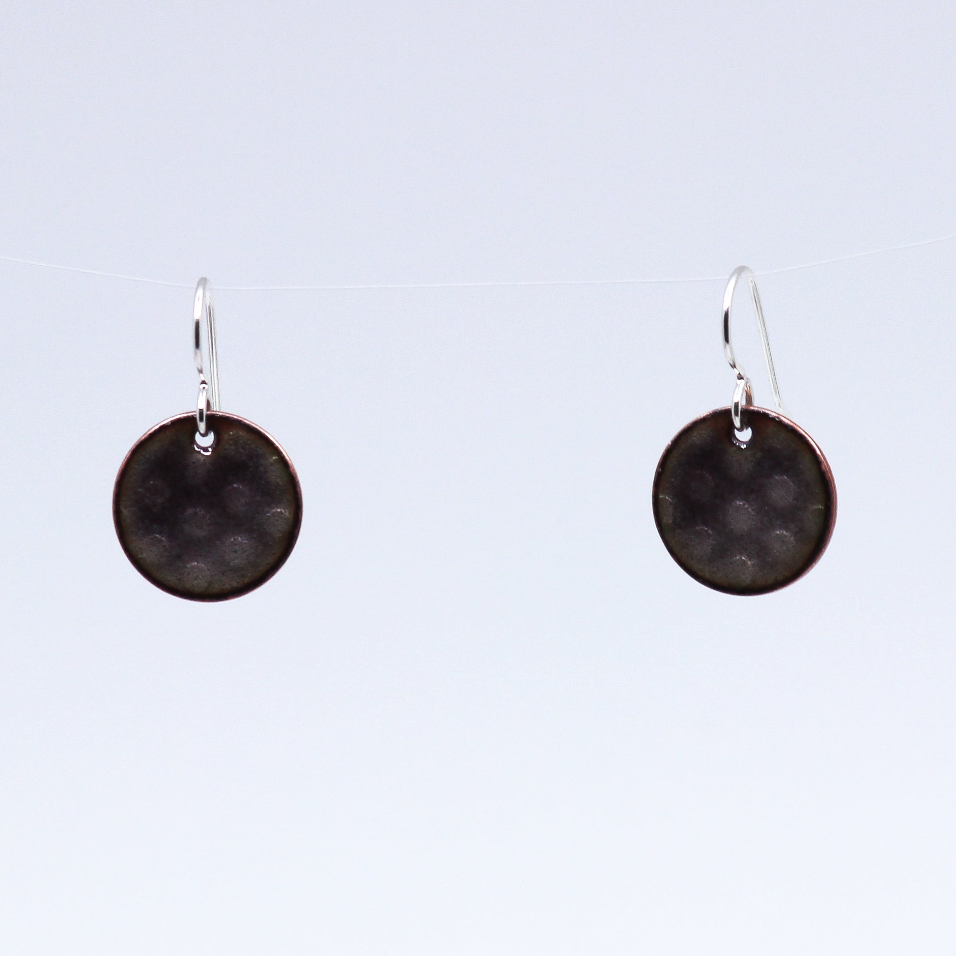 Mauve round earrings
