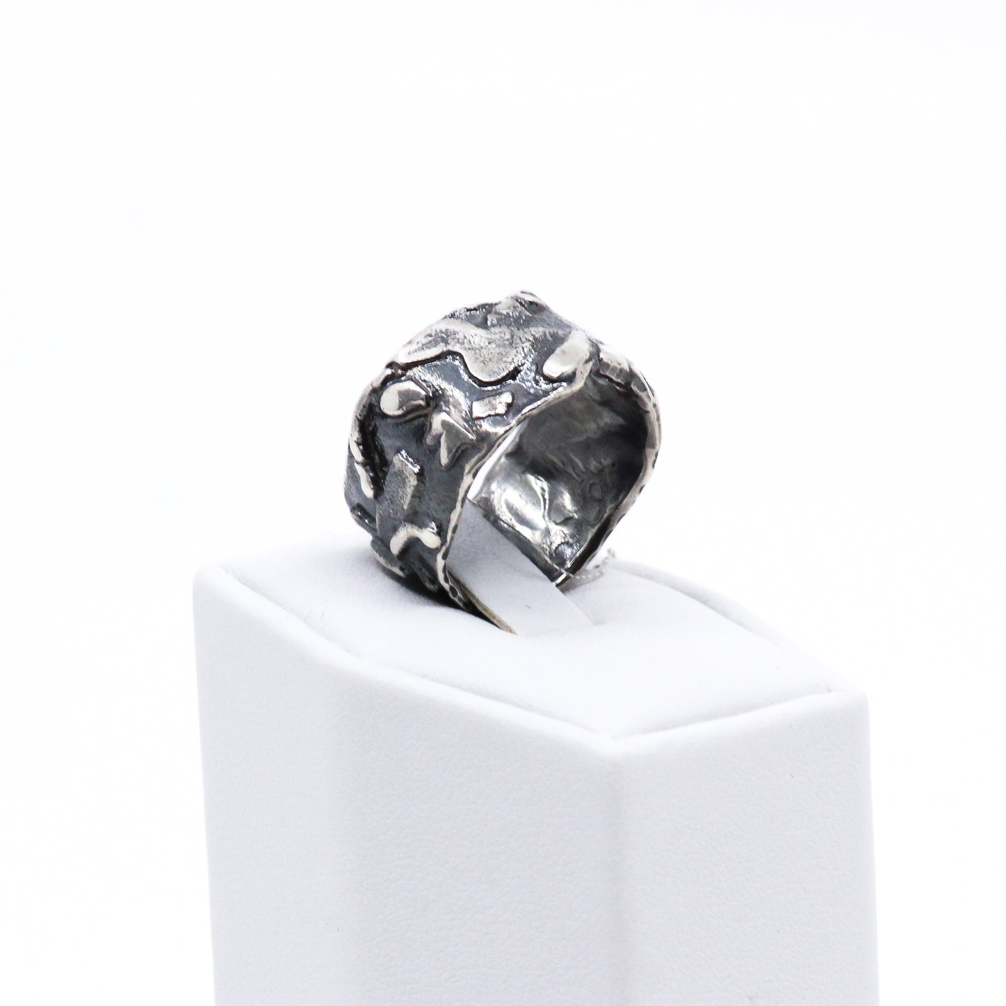 Chunky fused band ring