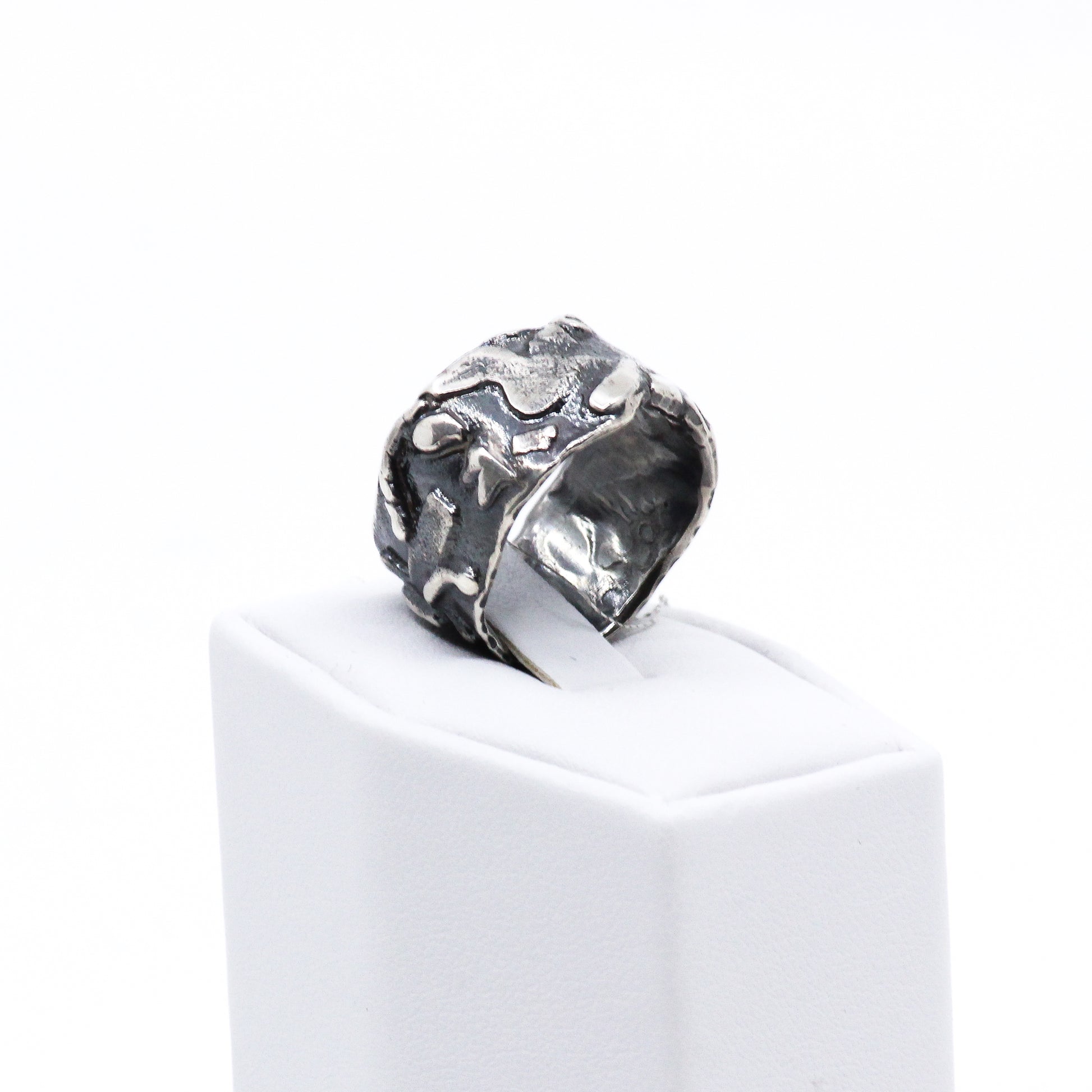 Chunky fused band ring