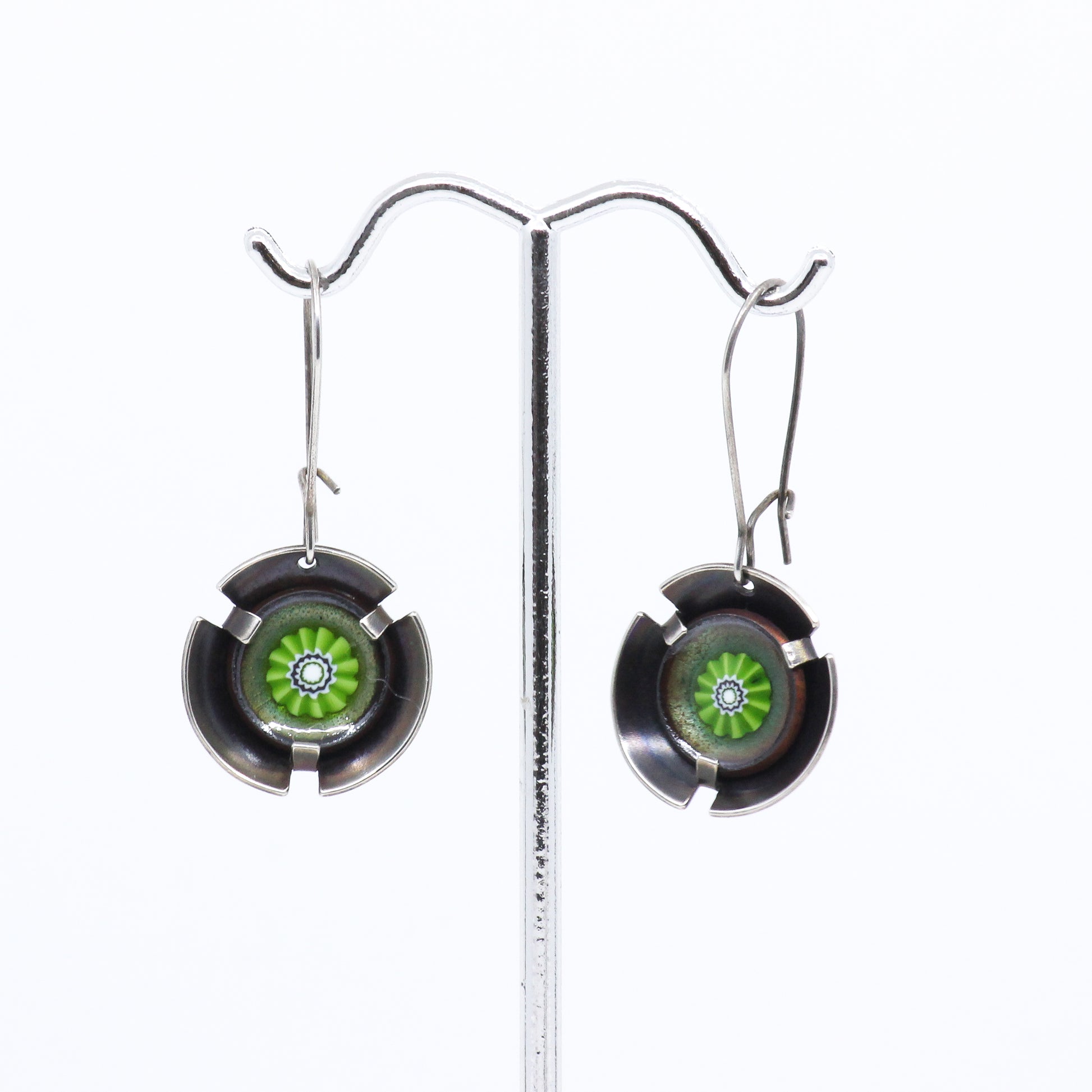 circle earrings with green centre
