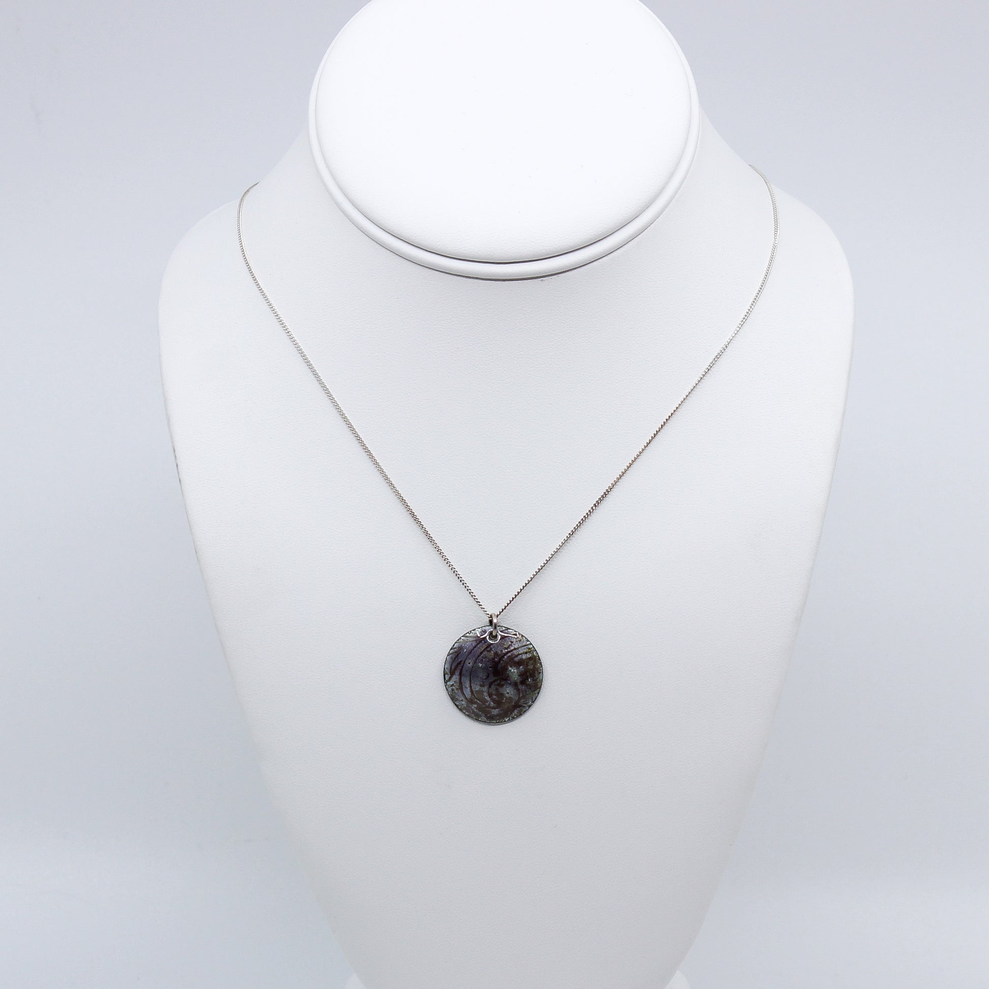 Mauve enamel necklace
