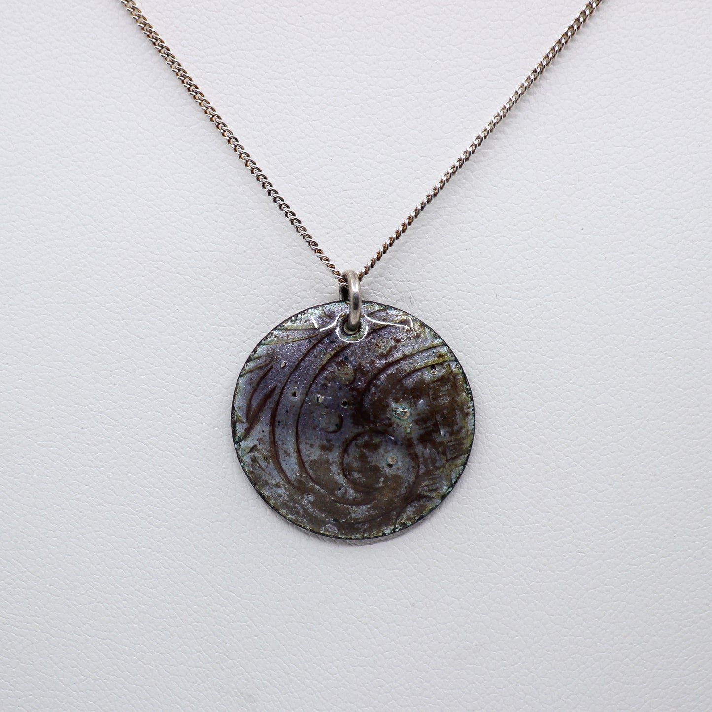 Mauve enamel necklace