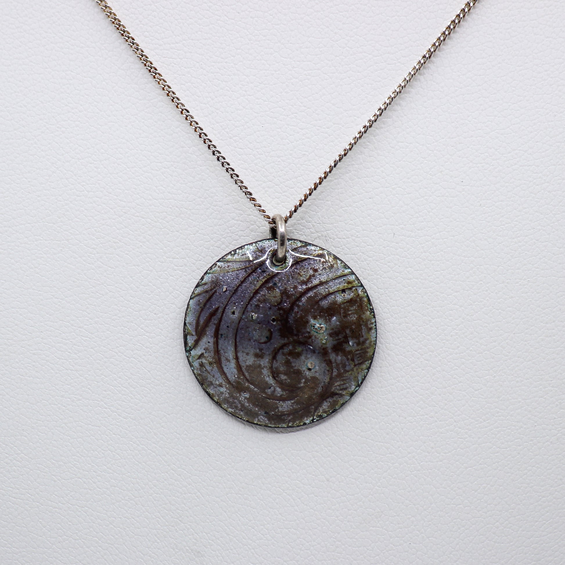 Mauve enamel necklace