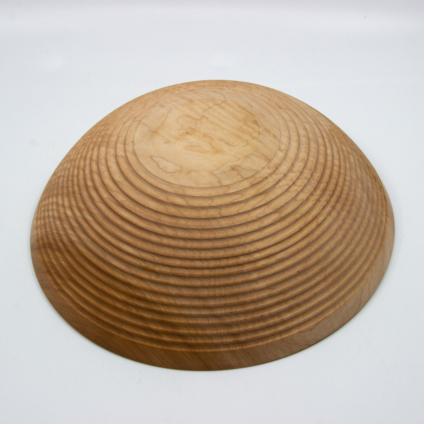 Wood ribbed salad bowl