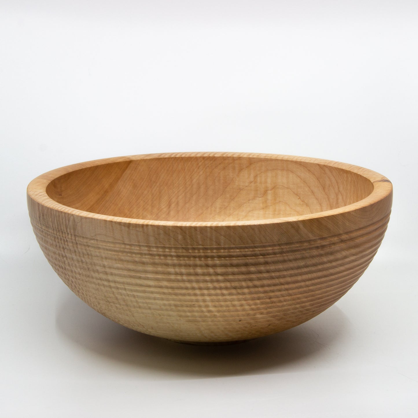 Wood ribbed salad bowl