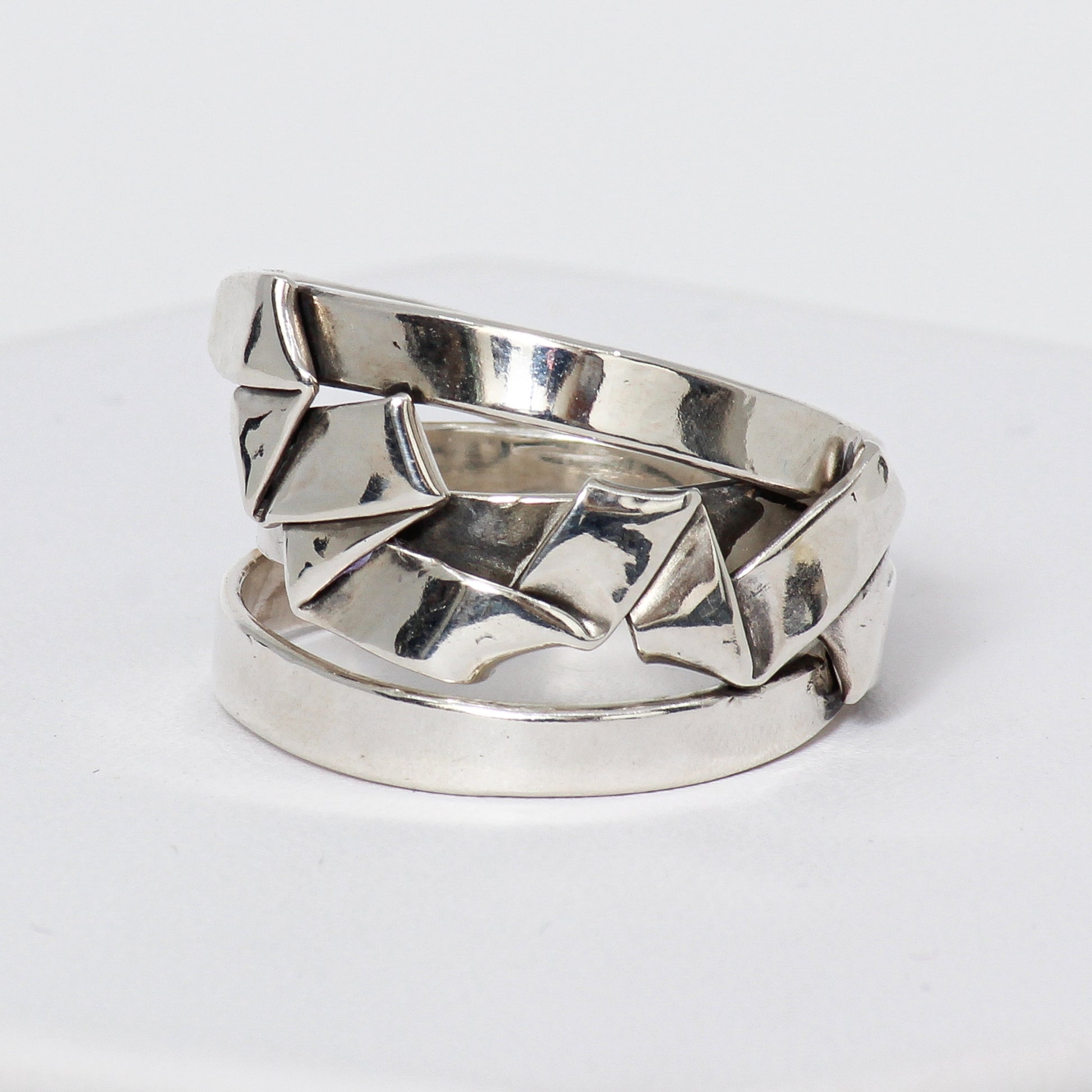 Silver ribbon ring