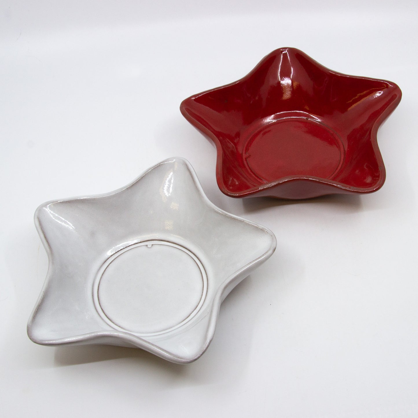 white star dish, red star dish