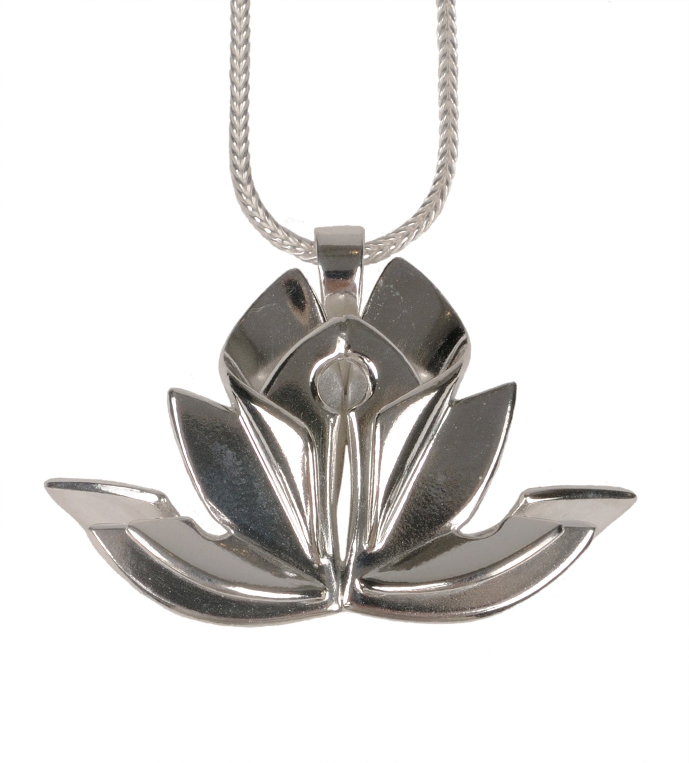 silver pendant necklace