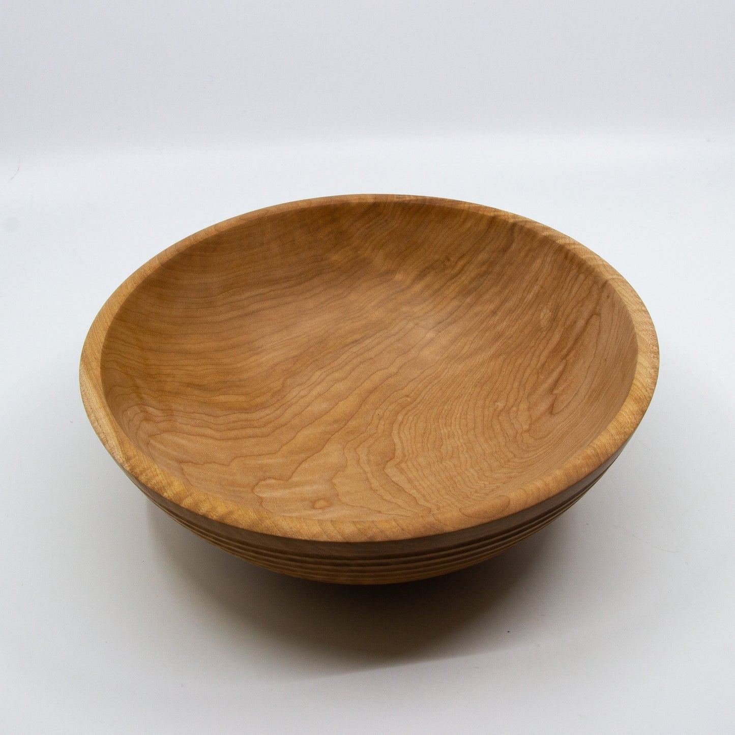 Wood ribbed salad bowl