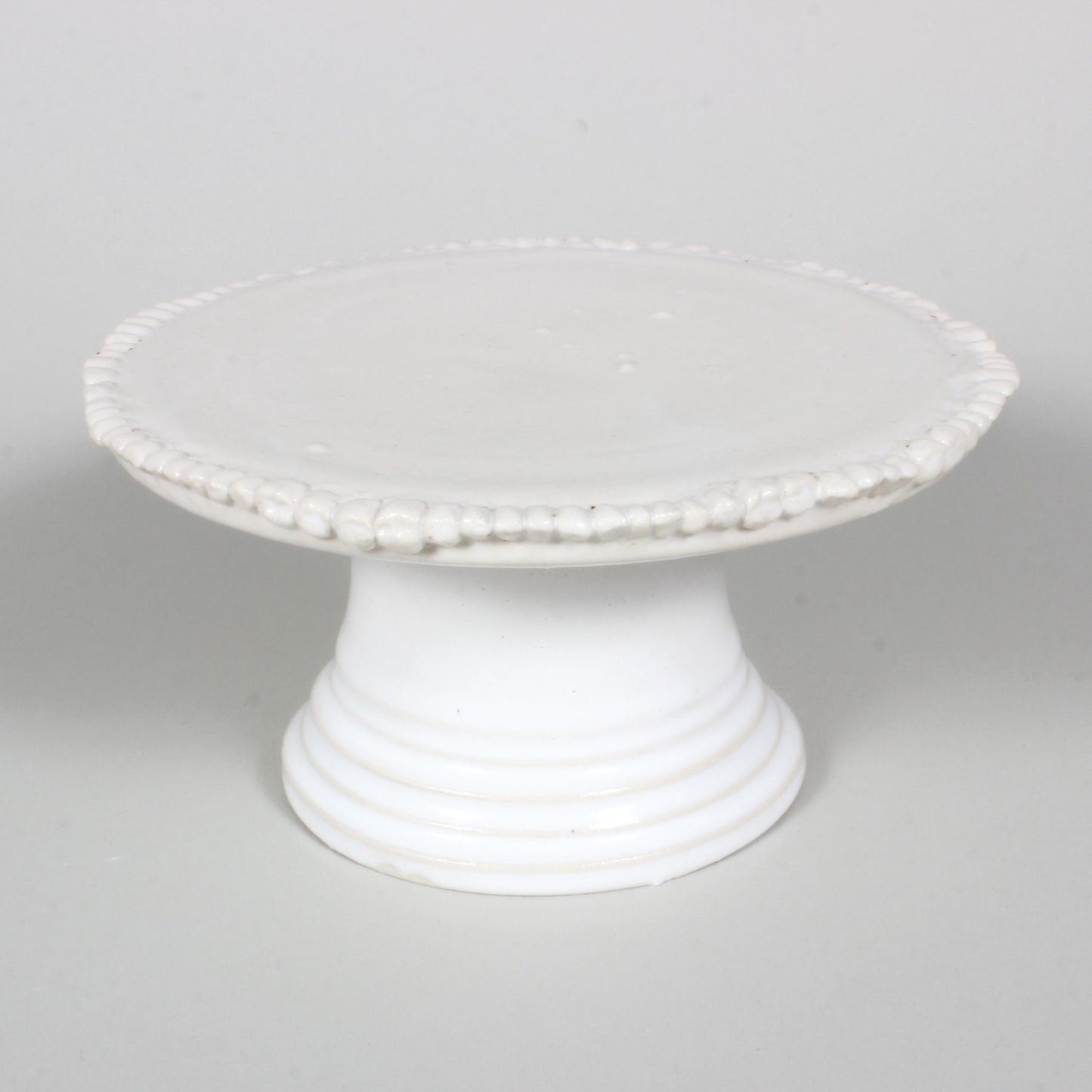 110. Medium cake stand with teeth