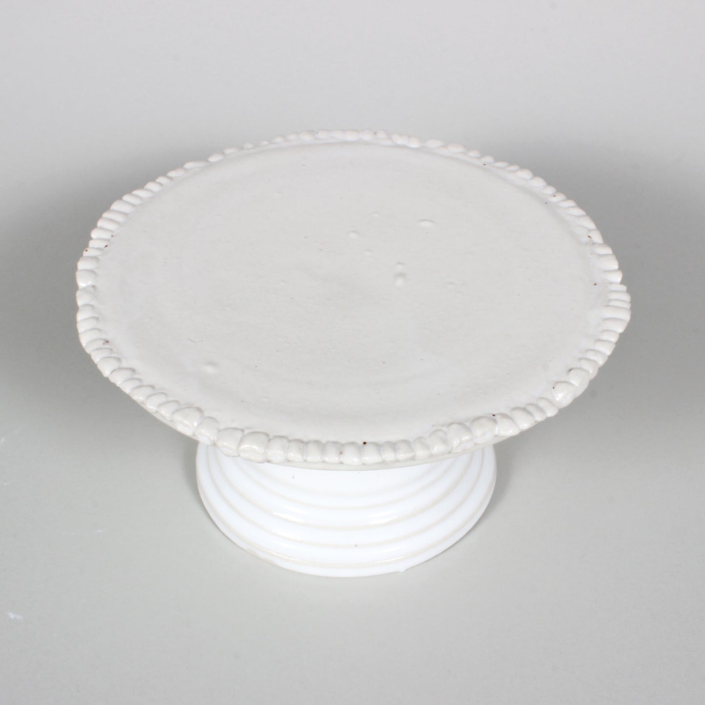 110. Medium cake stand with teeth