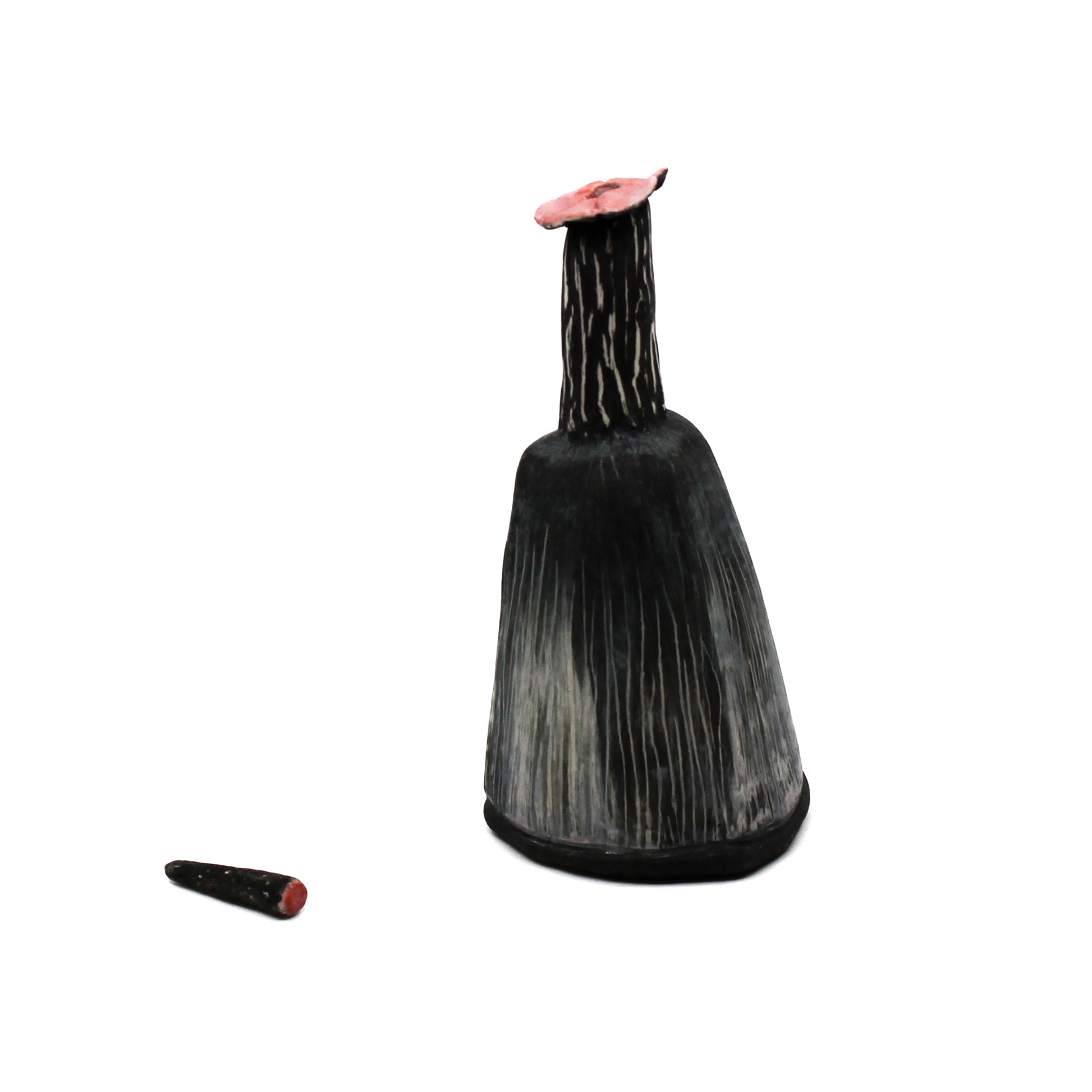 Black pod bottle with stopper