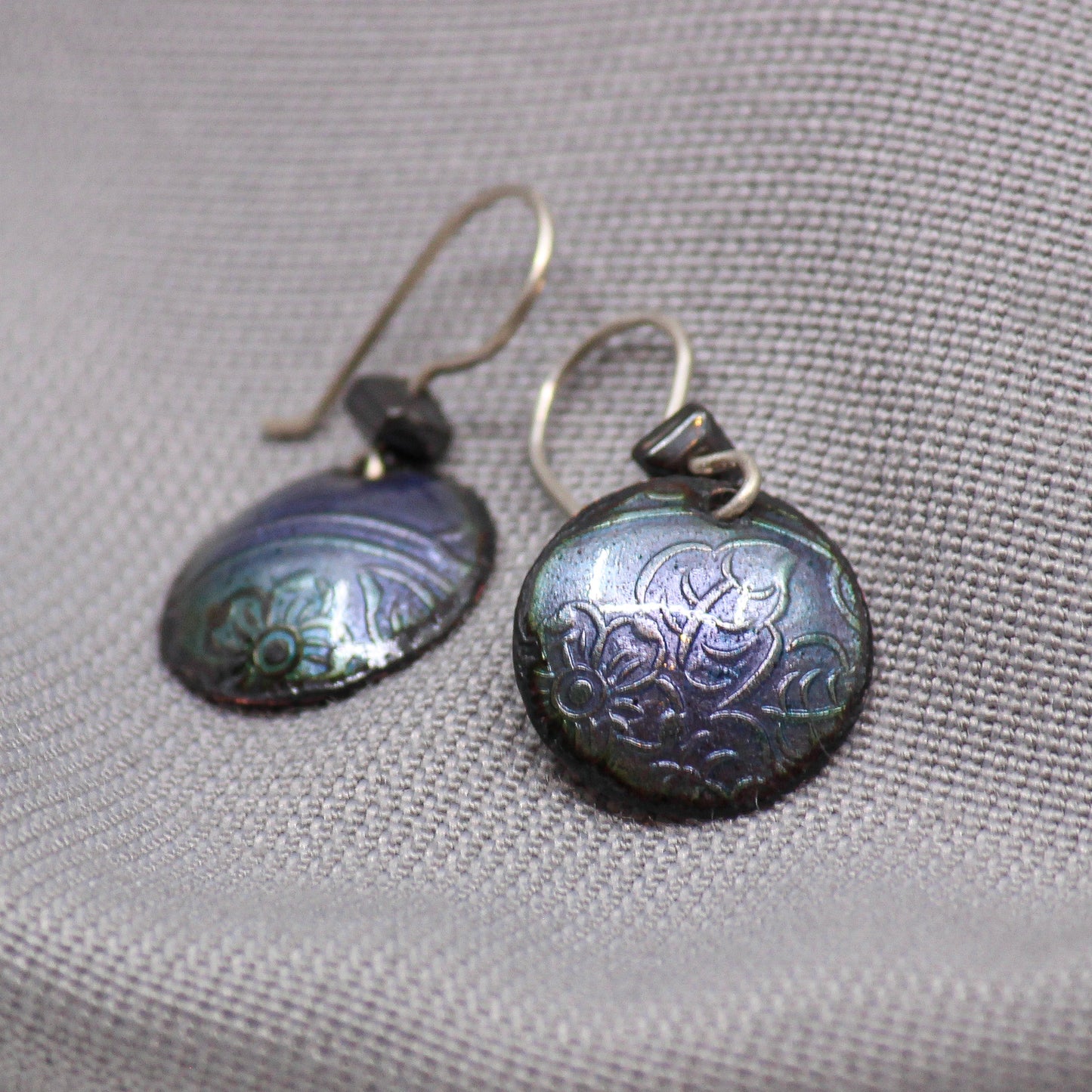 Blue circle flower earrings