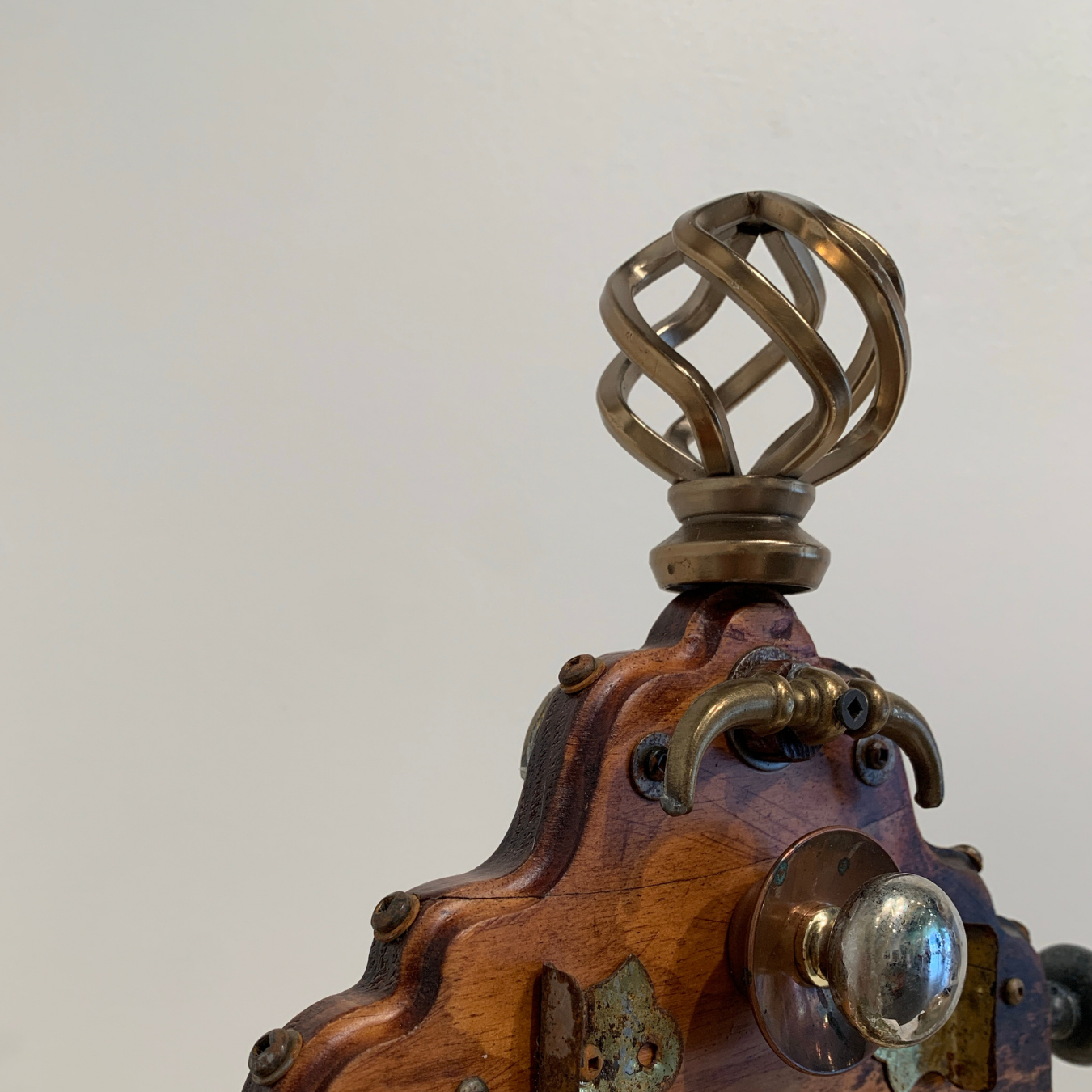 Untitled/titled/WhenEveryoneKnowsThatEveryoneKnows2026 - Mixed media sculpture