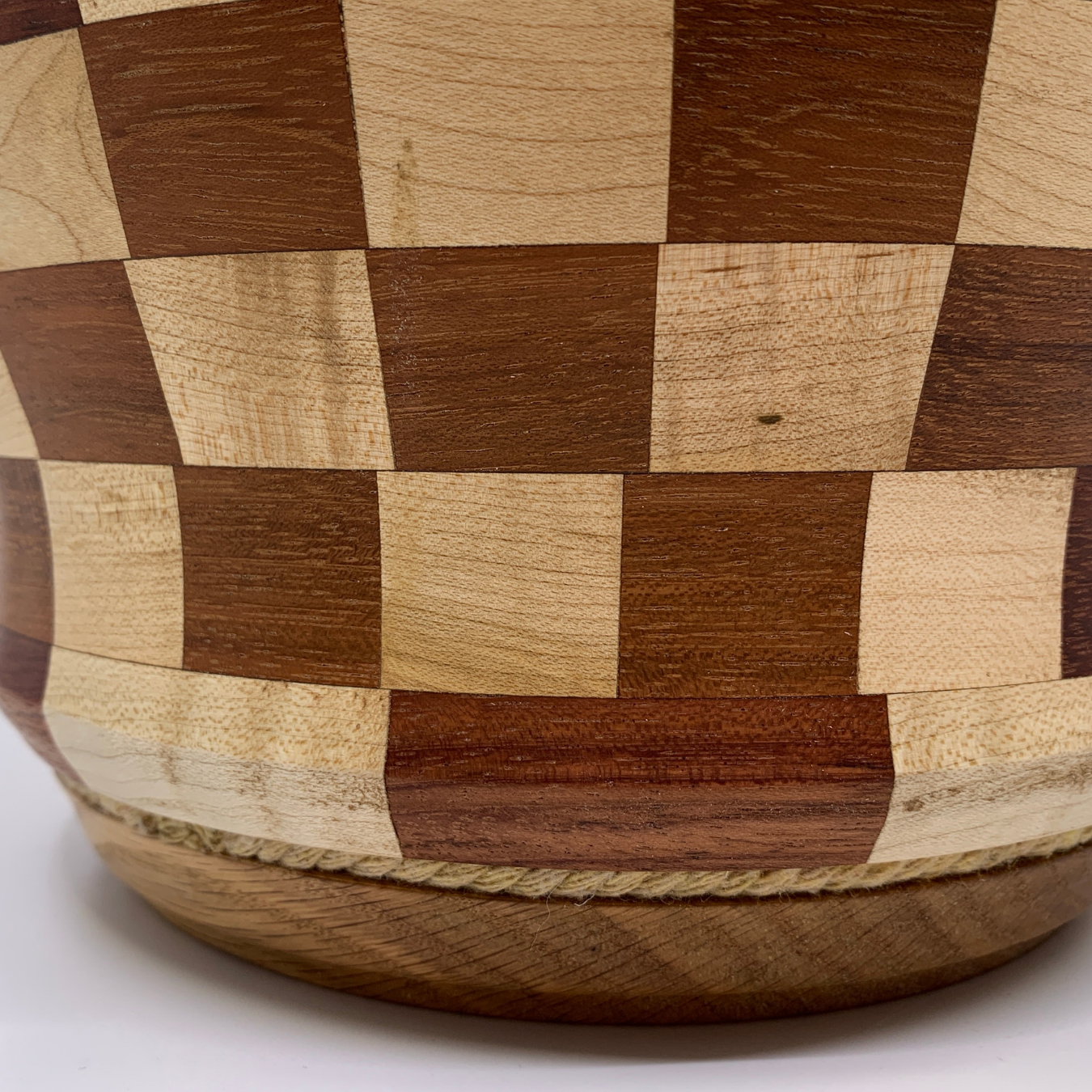 checker board patterned bowl 
