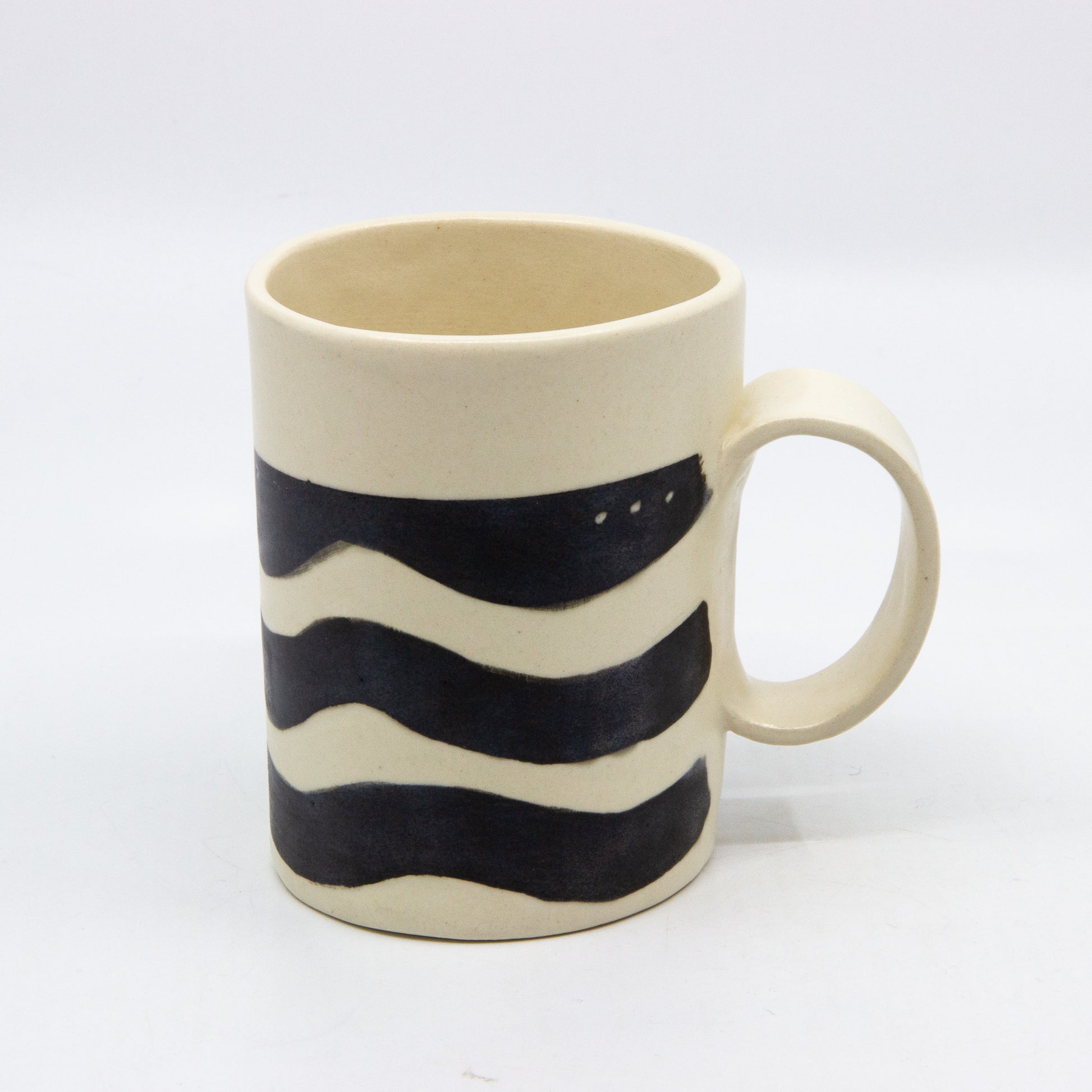 Black and white wave mug