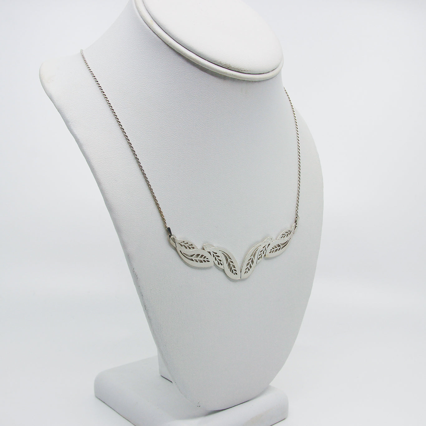 silver paisley leaf necklace 