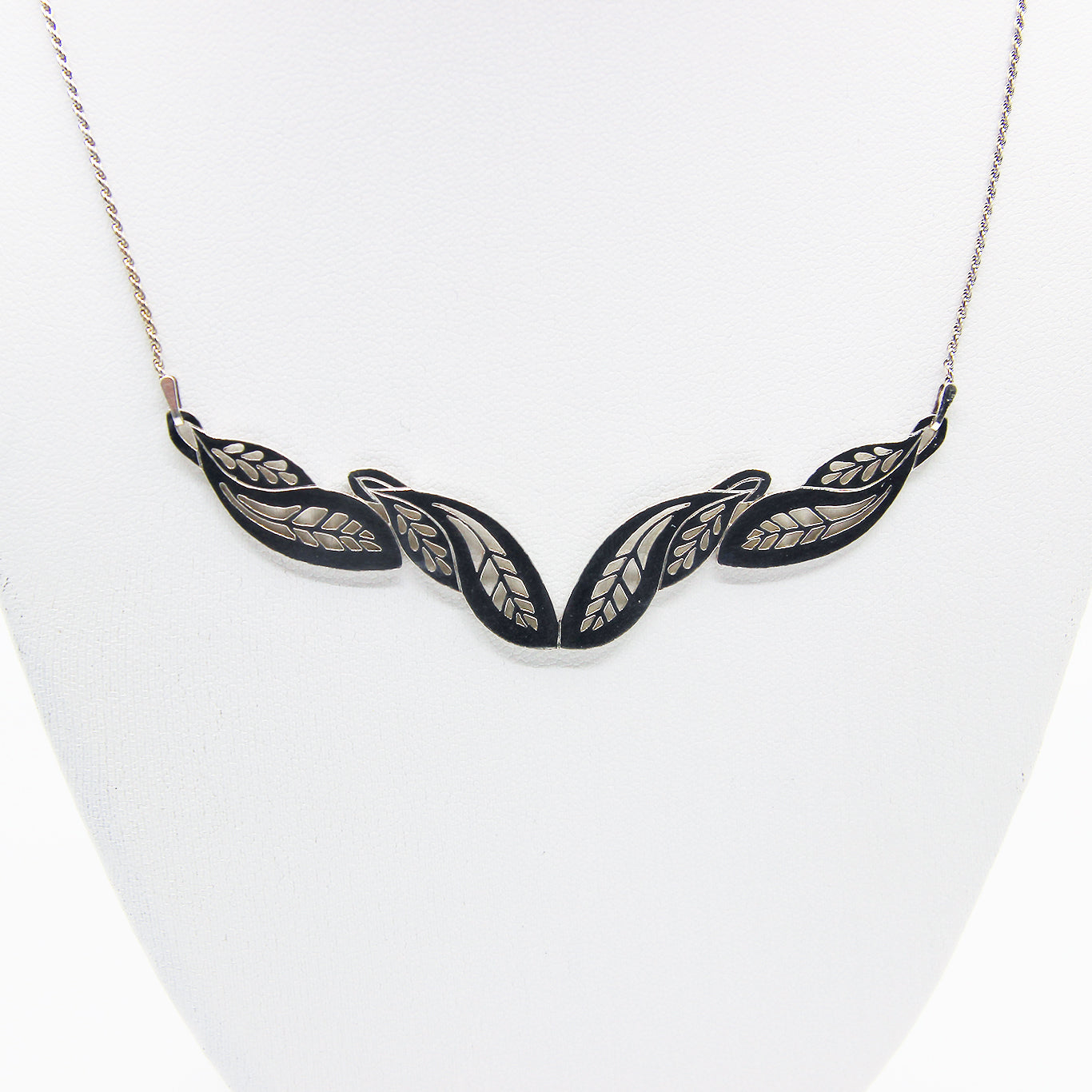 silver paisley leaf necklace 