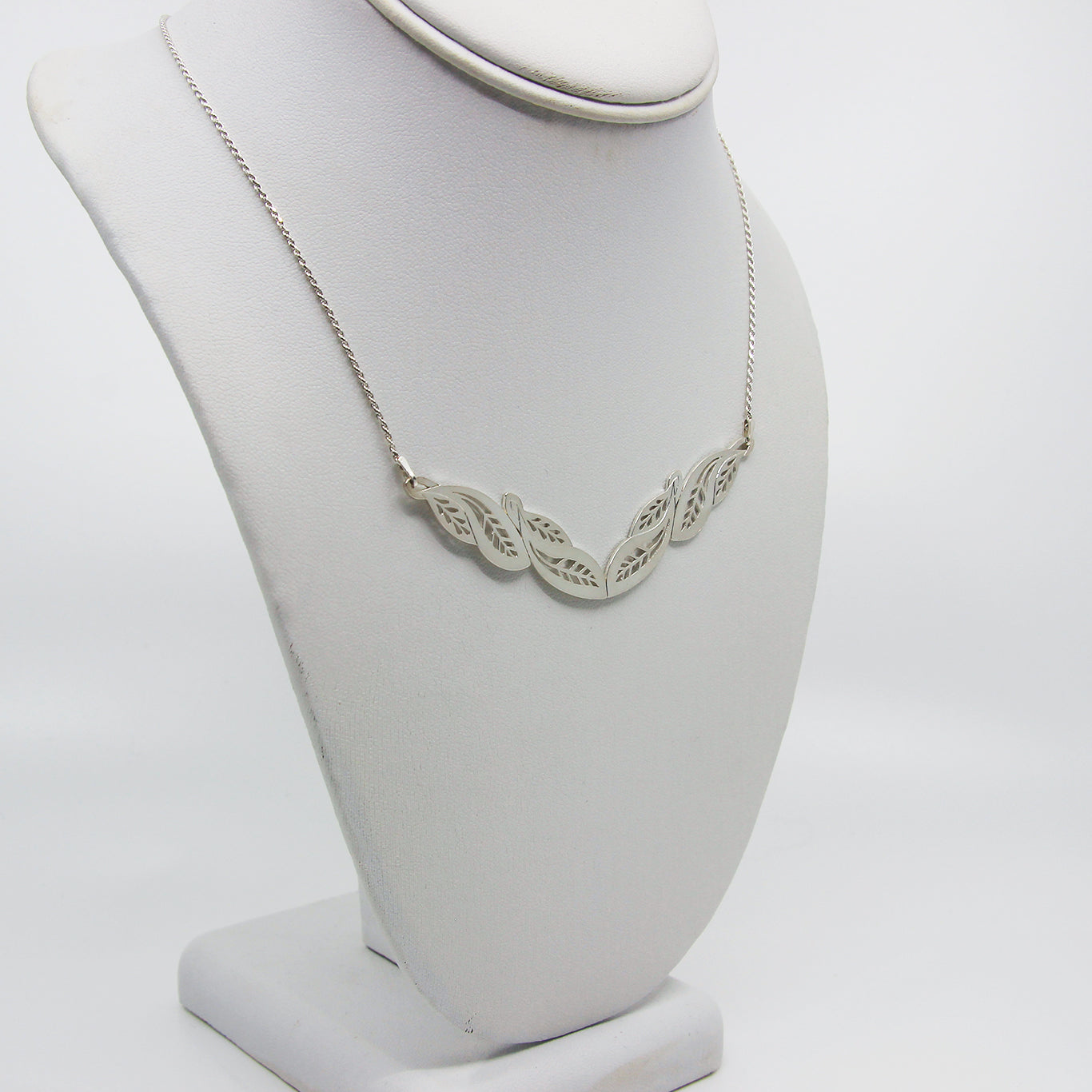 silver paisley leaf necklace 